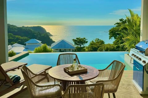 3BR Oceanview Sunset - Pool view