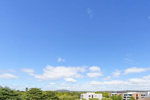 Enjoy spectacular views of Red Hill from the balcony, offering a peaceful setting to unwind and soak in the natural beauty.