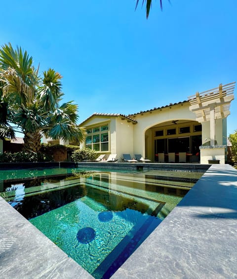 Wonderful Home at PGA West with Private Saltwater Pool and Spa