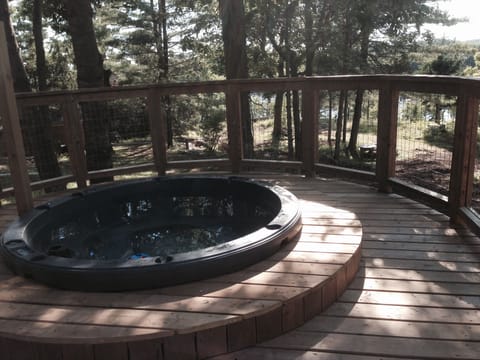 Riviera Hottub