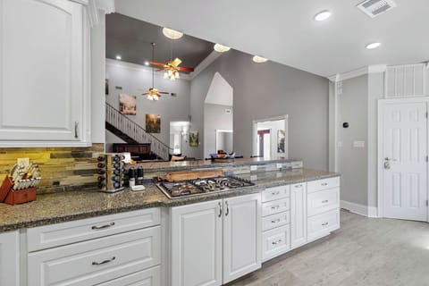 Kitchen Bar Top for Six