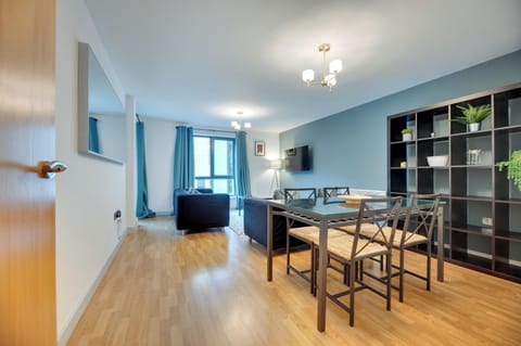 Comfort Apartment | Living area | Flat-screen TV