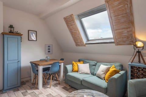 Living Room 2 4329