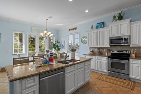 Fully equipped kitchen