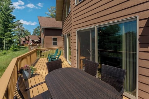 Private Deck.