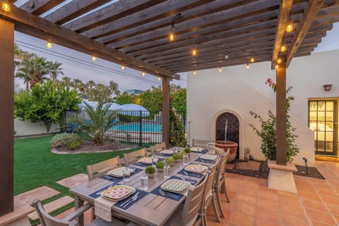 Enjoy complete access to the private home including patios, pool, spa, and all of our other outdoor amenities. 
