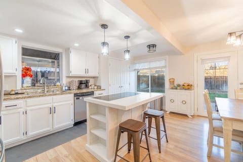 House | 3 bedrooms, Internet