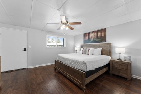 Condo, 1 Bedroom | 1 bedroom, WiFi (free)