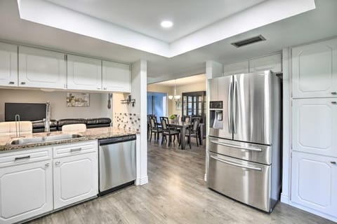 House, 4 Bedrooms | Interior