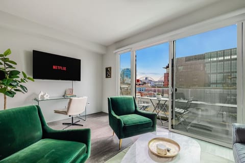 Spacious living area and comfortable seating for your stay!