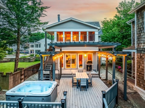 Great Hangout Right on Lake Michigan