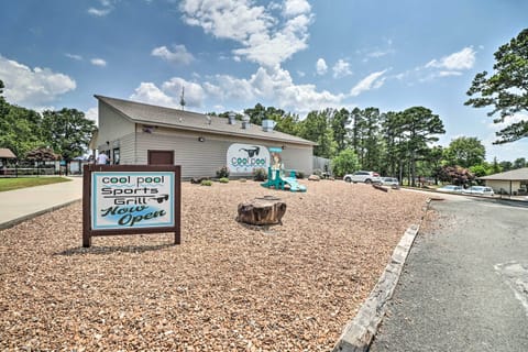 Fairfield Bay Vacation Rental | 2BR | 1.5BA | 938 Sq Ft | Stairs Required