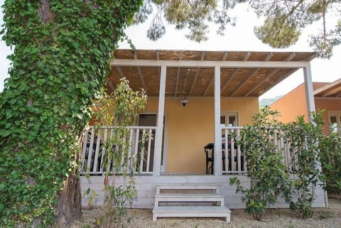 Camping 3 étoiles - Piscine  - ccb0dhe Campground/ 
RV Resort in Finale Ligure