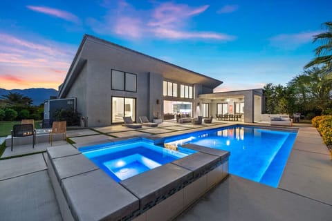 Poolside Retreat – Nighttime elegance.