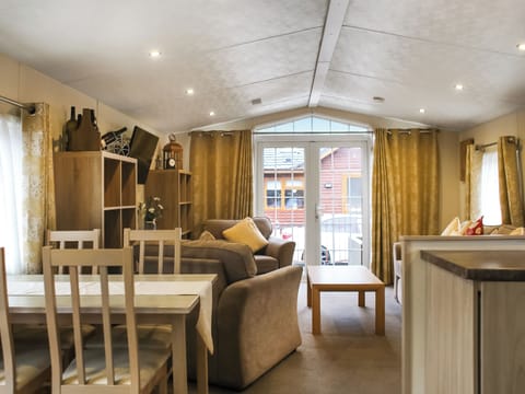 Open plan living space | Craig Rossie Lodge, Grandeagles Holiday Park