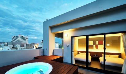 Suite with private sauna and jacuzzi Non-Smoking | Terrace/patio