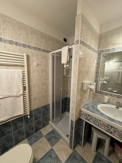 Comfort Triple Room, Balcony, Lake View | Bathroom | Hair dryer, slippers