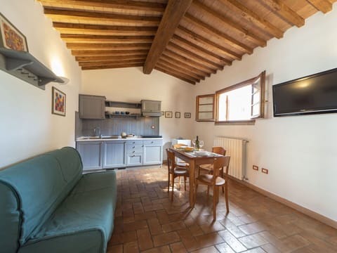 Wall, Furniture, Interior Design, Flooring, Ceiling, Room, Floor, Home, Apartment, Kitchen & Dining Room Table