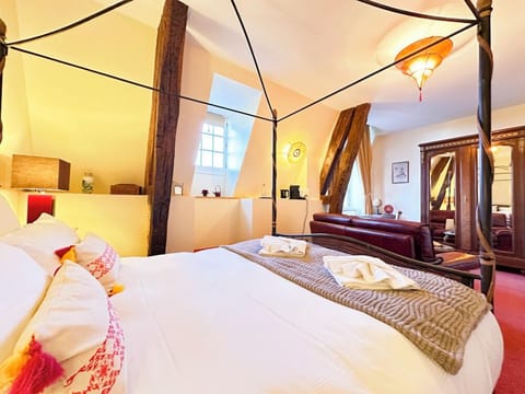 Luxury Double Room, Park View | Hypo-allergenic bedding, in-room safe, desk, laptop workspace