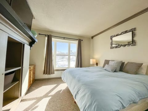 2 bedrooms