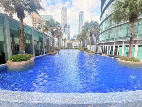 Indoor/outdoor pool
