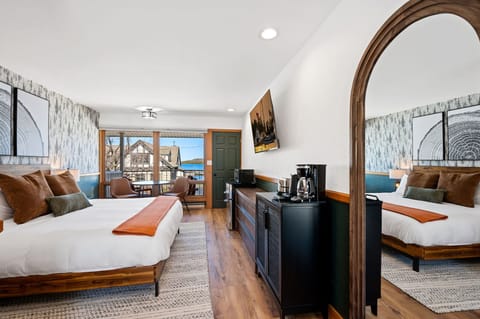 Standard Single Room, 1 King Bed | Premium bedding, free WiFi, bed sheets