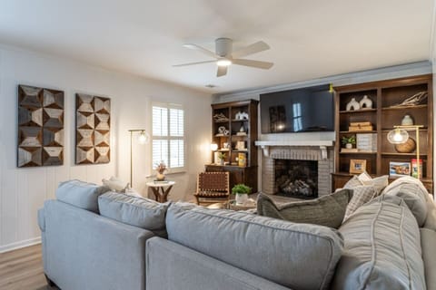 A space that actually lets you settle in—room for everyone to relax, unwind, and not feel crowded.