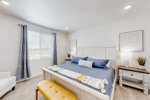 Main Floor Master Suite - King Bed