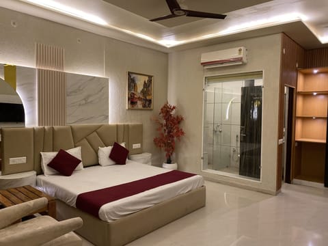 Double or Twin Room, Balcony | Premium bedding, down comforters, memory foam beds, minibar