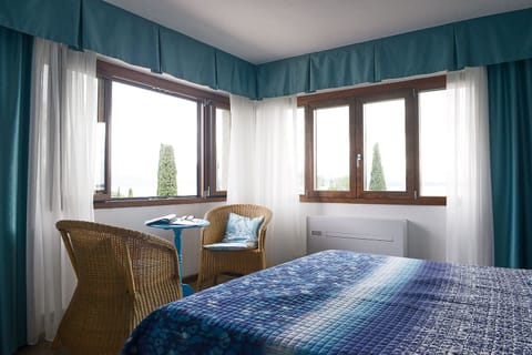 Panoramic Suite, 2 Bedrooms, Lake View, Tower | Free WiFi