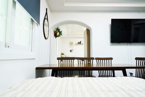 Family Penthouse, Mountain View | Soundproofing, free WiFi, bed sheets