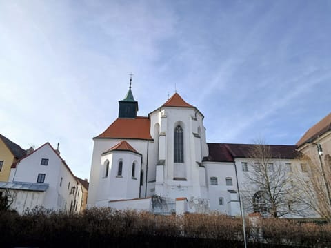 Architecture, Facade, Roof, Steeple, Church, Spire, Estate