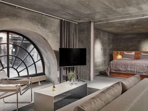 The Elephant Suite | 1 bedroom, premium bedding, free minibar, laptop workspace