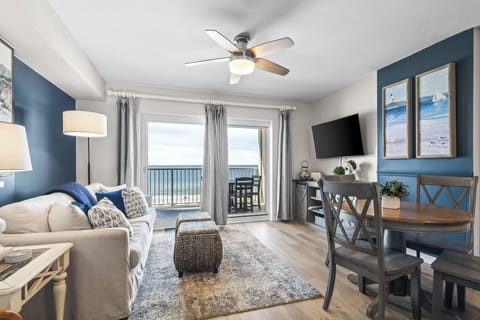 Royal Palms 606 - Living area w/ Gulf views
