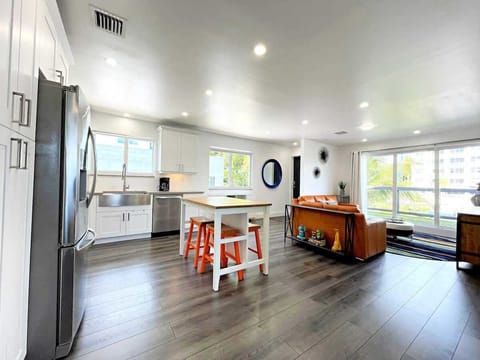 House | 3 bedrooms, high-speed internet