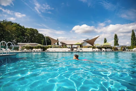 House | Pool