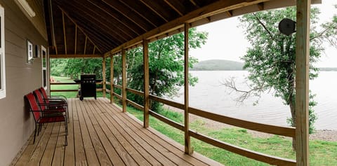 Cabin, Lake View | Individually decorated, individually furnished, free WiFi, bed sheets