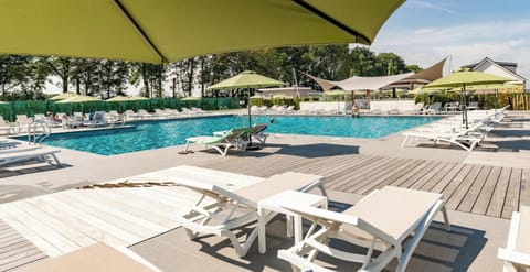 House | Pool