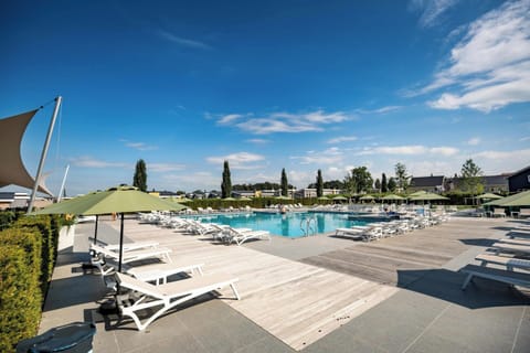 House | Pool