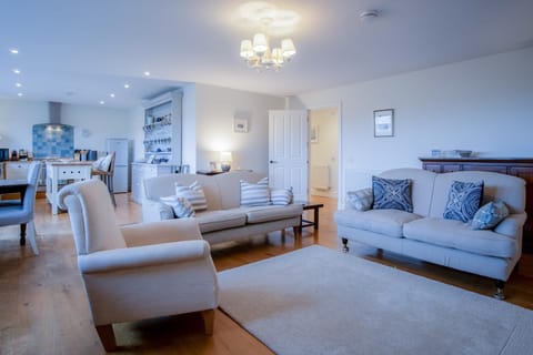 Ty Seren - 2 Bedroom Apt - Bayview Oxwich (6408)