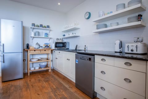 Ty Gwawr - 3 Bedroom Apt - Bayview Oxwich (6433)