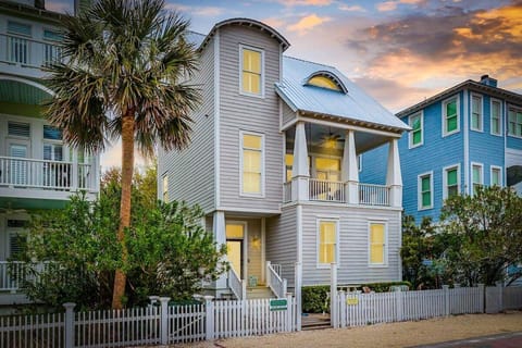 Frontal view of 16 Coast - Merrimac Cottage with stairs and porch