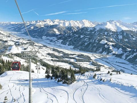 Snow, Mountainous Landforms, Mountain, Winter, Mountain Range, Glacial Landform, Terrain, Hill Station, Highland, Geological Phenomenon