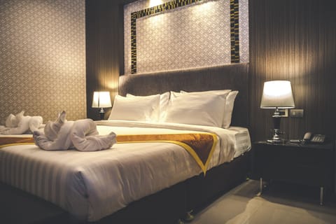 Deluxe Double Room | Desk, laptop workspace, free WiFi
