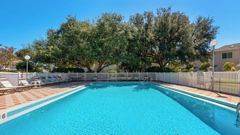 Woodland Shores Pool 1