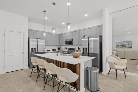 Fully-equipped kitchen