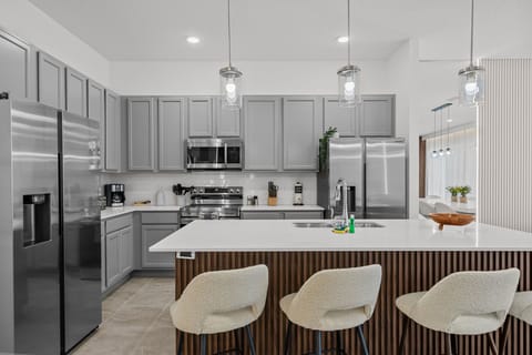 Fully-equipped kitchen