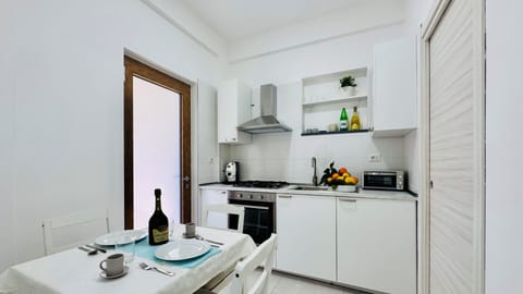 House, 2 Bedrooms, Sea View | Private kitchen | Espresso maker, electric kettle