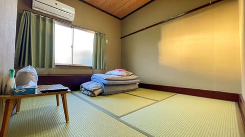 Japanese-style Single Room, Non Smoking, Shared Bathroom | Interior