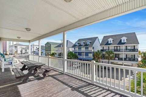 Have your morning coffee while enjoying the ocean breeze.